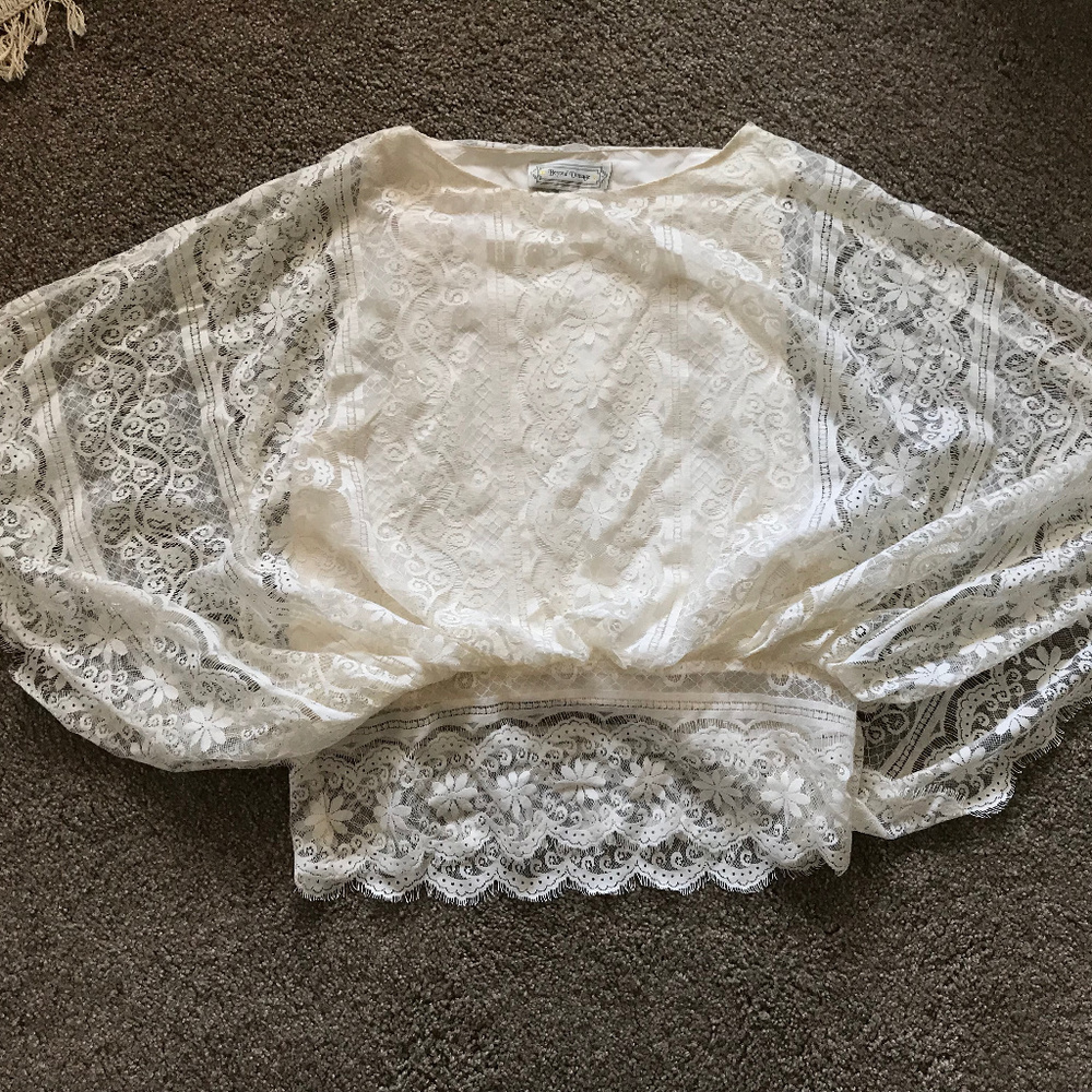 Beyond Vintage Lace Kimono Dolman Sleeve Blouse